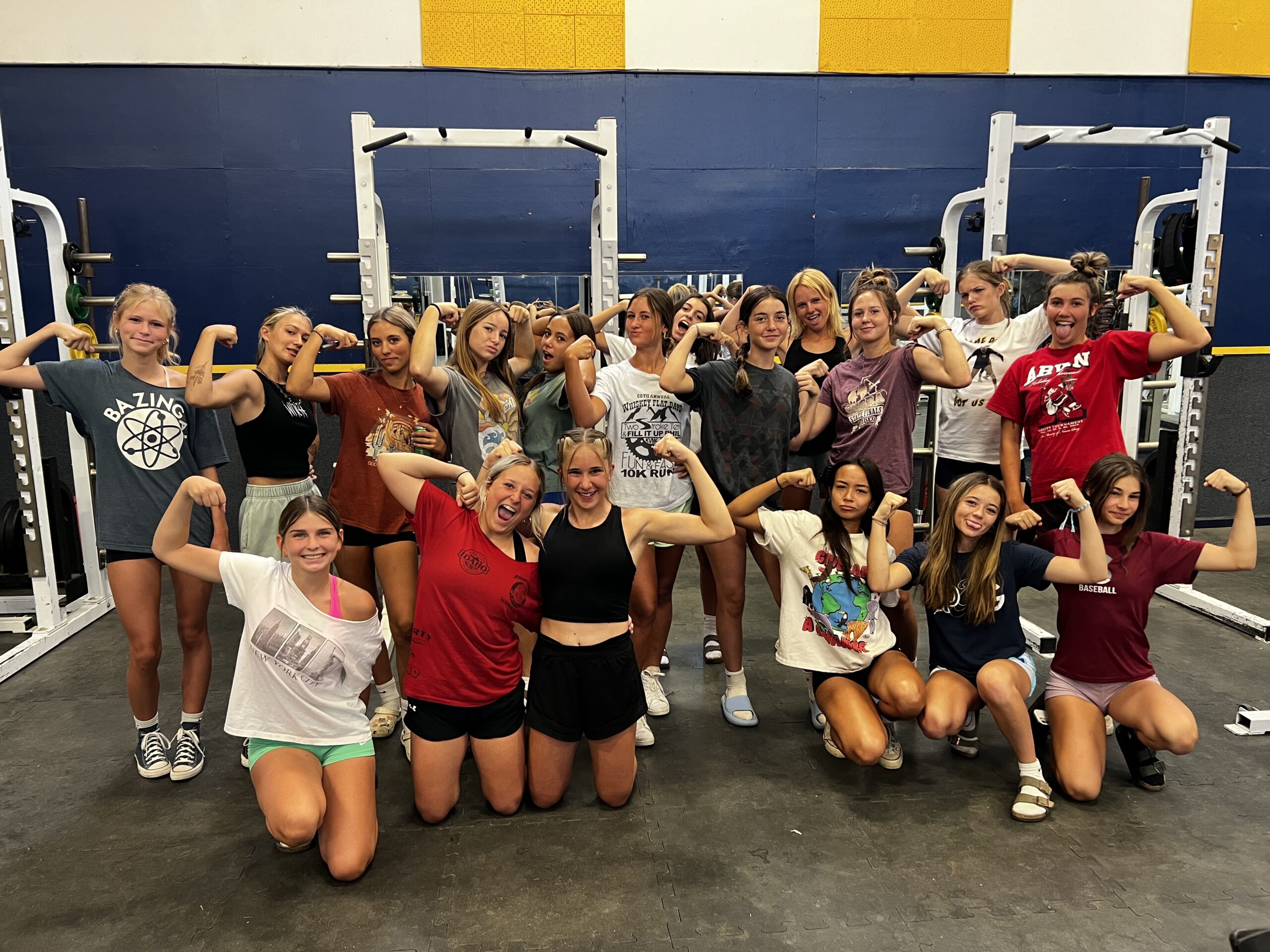 KV female athletes are strengthened by lifting 