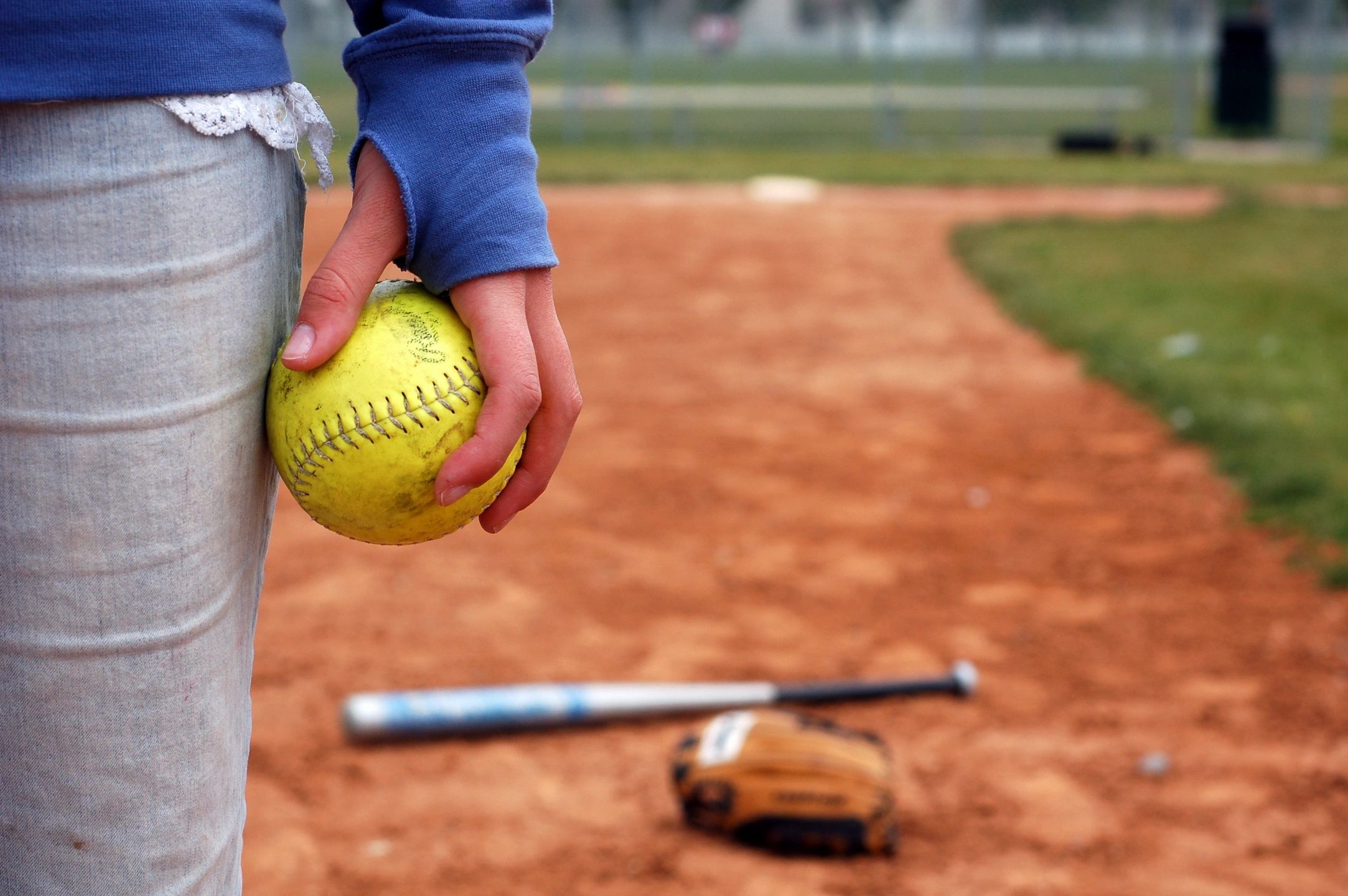 KV Lady Broncs offer youth softball camp